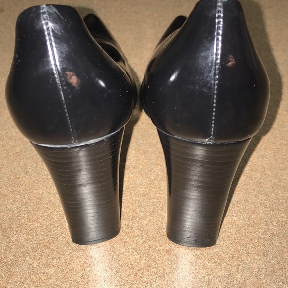 Prada Pumps - Picture 5 of 8